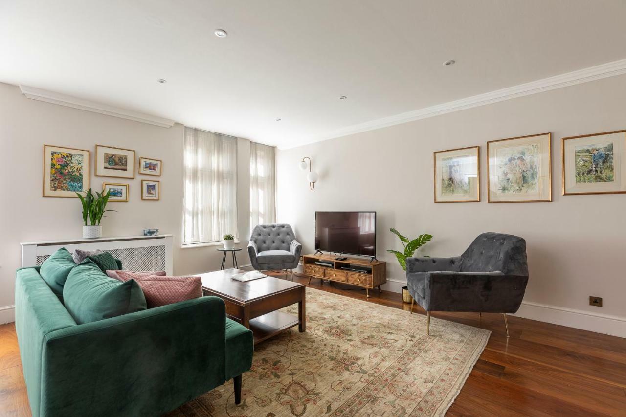 Joivy Beautiful 2 Bed Apt In The Heart Of Mayfair, Close To Tube Apartamento Londres Exterior foto