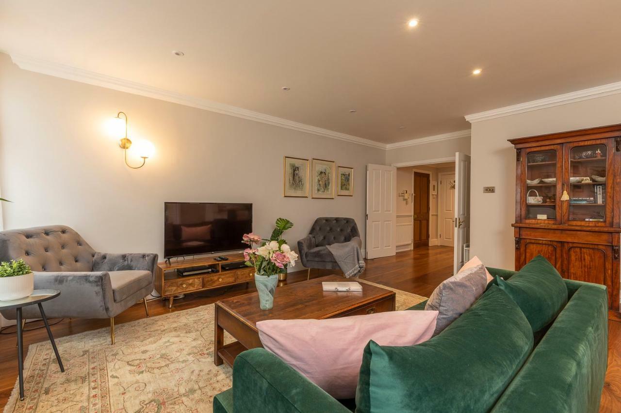 Joivy Beautiful 2 Bed Apt In The Heart Of Mayfair, Close To Tube Apartamento Londres Exterior foto